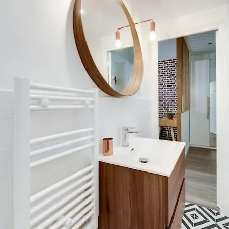 Design Et Confort A 2 Pas Du Chateau De Versay