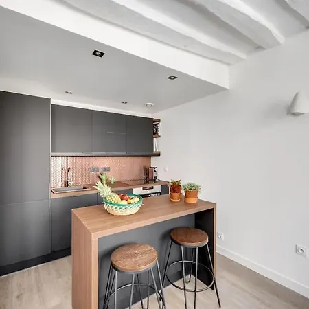 아파트 Design Et Confort A 2 Pas Du Chateau De 베흑사이으