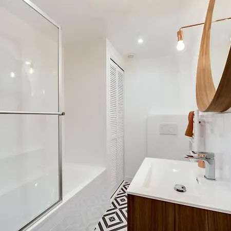 Design Et Confort A 2 Pas Du Chateau De 아파트